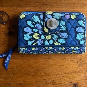Vera Bradley clutch
